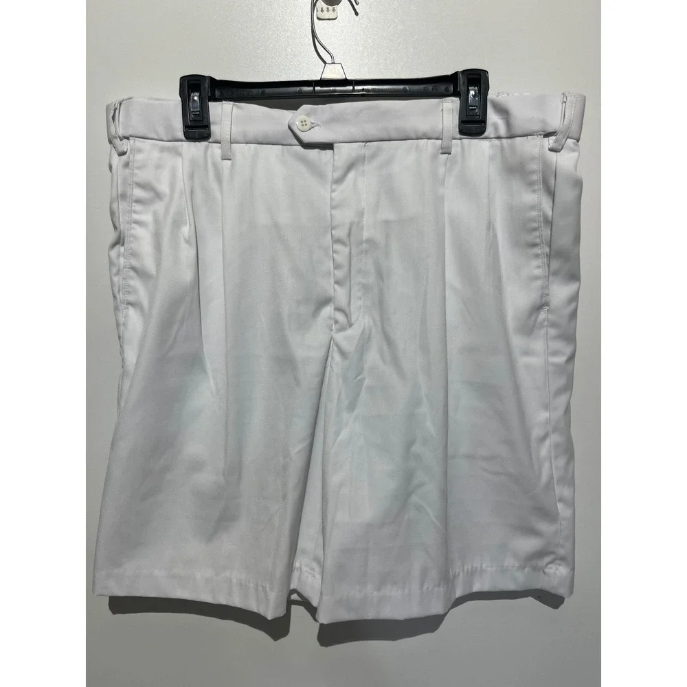 Bocaccio Golf Mens White Pleated Performance Shorts Classic Fit size 34